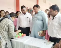 छात्राओं ने दिखाया उद्यमिता का हुनर 