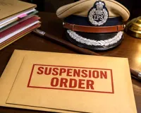 पुलिसकर्मी ने नाबालिग पोती से करवाया ये काम, वीडियो सामने आते ही हुआ सस्पेंड