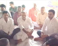 छठे दिन धरनारत ग्रामीणों के बीच पहुंचे भाजपा नेता मनीष चौहान