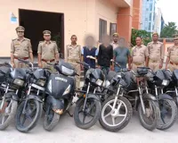 नोएडा पुलिस ने वाहन चोर गिरोह के तीन शातिर चोर गिरफ्तार किए, 10 दोपहिया वाहन बरामद