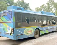 Delhi Bus Accident News: दिल्ली में तेज रफ्तार DTC बस ने स्कूटी को मारी टक्कर, छात्रा की मौके पर मौत; चालक फरार