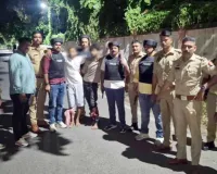 Gorakhpur Encounter: पुलिस और चेन स्नेचरों के बीच मुठभेड़, पैर में गोली लगने से दो चेन स्नेचर गिरफ्तार