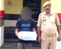 दुकान से रेडीमेड कपड़े चोरी कर रहे युवक को रंगेहाथ दबोचा, जेल रवाना