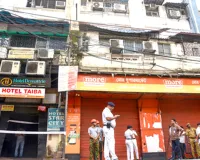कोलकाता होटल अग्निकांड के बाद एक्शन, मिर्जा गालिब स्ट्रीट के 17 और होटलों को नोटिस