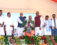 लखनऊ छावनी बनेगी ‘मॉडल छावनी’, CM योगी और राजनाथ सिंह ने 101 करोड़ रुपये की 12 परियोजनाओं का किया शिलान्यास