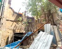Building Collapse: दिल्ली के करोल बाग में दो मंजिला इमारत गिरी, मलबे में दबकर मजदूर की मौत