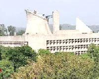 Chandigarh: अधिकारियों और पीएसी कमेटी के बीच तीखी बहस