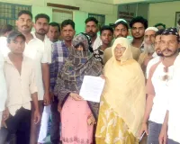 संकरी गली में मोबाइल टावर लगाए जाने का आरोप, सम्पूर्ण समाधान दिवस में की शिकायत