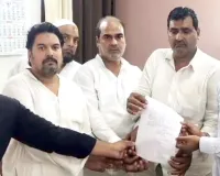 पालिका की दुकानों की बोली निष्पक्ष कराने की मांग, तहसीलदार को सौंपा पत्र