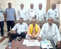डर से नहीं, अपनी इच्छा से खोला पार्टी कार्यालय - यशवीर
