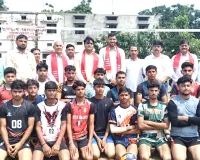 राष्ट्रीय टीम के कप्तान व जिला विद्यालय निरीक्षक ने किया वॉलीबॉल खिलाड़ियों का उत्साहवर्धन