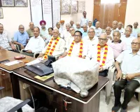 Pensioners News: आयुर्वेदिक दवाएं उपलब्ध न करवाने को लेकर जताई नाराजगी 