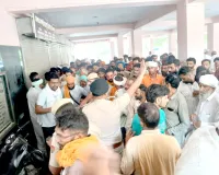 DAP Shortage: डीएपी के लिए किसानों की सुबह 6 बजे से लंबी कतार, टोकन न मिलने से किसानों में आक्रोश