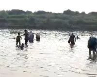 कैराना में यमुना स्नान के लिए उमड़ी श्रद्धालुओं की भीड़, प्रशासन रहा अलर्ट