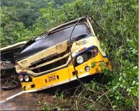 Nilgiris Bus Accident: नीलगिरि में भूस्खलन की चपेट में आई सरकारी बस, ड्राइवर की मौत; कंडक्टर घायल