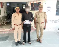 Noida Theft News: नोएडा में बंद मकानों में चोरी करने वाला डिलीवरी बॉय गिरफ्तार, दो लाख रुपए नकद और आभूषण बरामद