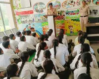 Road Safety Awareness: सरस्वती विद्या मंदिर में विद्यार्थियों को यातायात नियमों और साइबर अपराधों के प्रति किया जागरूक
