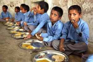 आप विधायक के ससुर की एनजीओ से आया था खराब मिड-डे-मील