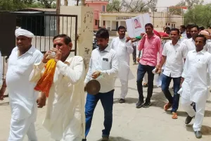 राजस्व कार्मिक व पटवारियों ने निकाली मुख्यमंत्री की शव यात्रा