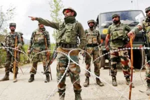 J&K: आर्मी के काफिले पर आतंकी हमला