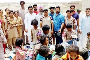 जरूरतमंदों के लिए मददगार बना क्लॉथ बैंक