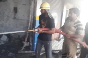 वर्कशॉप में लगी आग, लाखों का नुकसान