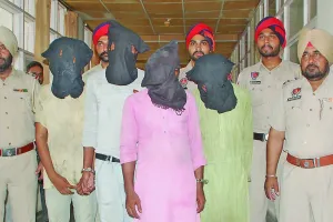महिलाओं को लूटने वाला गिरोह काबू