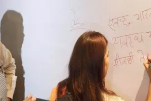 हिंदी में ‘स्वच्छ’ नहीं लिख पाईं BJP सांसद मीनाक्षी