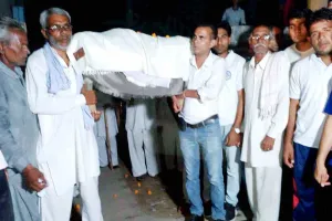 मेडिकल रिसर्च के लिए फूलचन्द की मृत देह दान