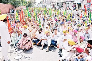 जलूर कांड: धरना देकर मांगा न्याय