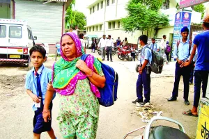 शिक्षा मंत्री के हलके में प्राईवेट स्कूलों की मनमानी