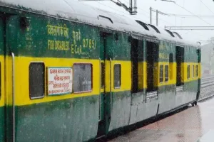 गरीब रथ एक्सप्रेस में अफ्रीकी तस्कर से 6 करोड़ की ड्रग्स बरामद