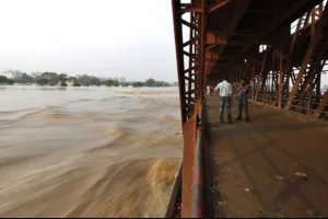 बाढ़ का खतरा, भारी बारिश के बाद यमुना का जलस्तर बढ़ा
