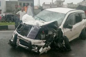 तेज रफ्तार कार ने तीन को रौंदा, मौत