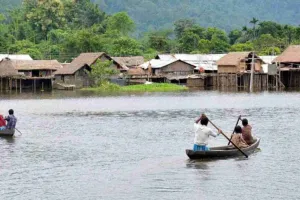 असम में बाढ़ से 44 की मौत, 17 लाख लोग प्रभावित