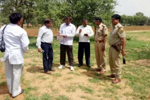 दो भाईयों में जमीनी विवाद में चाकूबाजी , पिता-पुत्र की मौत