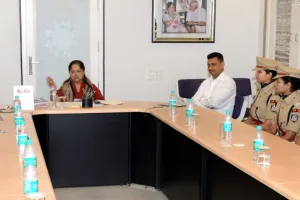 मुख्यमंत्री से मिले 2016 बैच के आईपीएस प्रशिक्षु