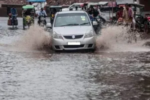 मणिपुर में बाढ़ व भूस्खलन से जनजीवन प्रभावित