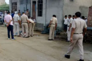 चचेरे भाई को गोलियों से भूना
