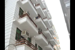 पीजी में रह रहे युवक को चौथी मंजिल से फैंका, मौत