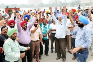 थर्मल बंद करने से भड़के कर्मचारी