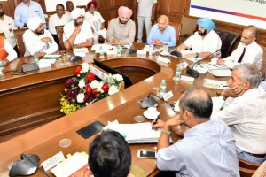 वापिस नहीं लेंगे ट्रक यूनियनें भंग करने का फैसला: अमरिन्दर
