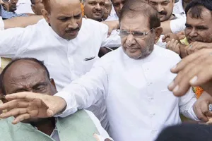 शरद-नीतीश गुट की बैठक आज, यादव के Party में रहने पर हो सकता है फैसला