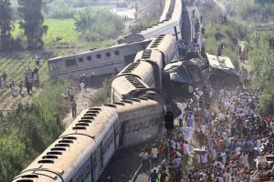 मिस्र में ट्रेनों की टक्कर में 44 की मौत