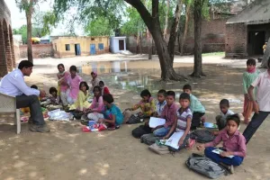 सरकारी स्कूल बंद करके जिम्मेदारी से भागी पंजाब सरकार