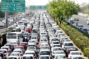सड़क पर अराजकता के जिम्मेवार कौन?