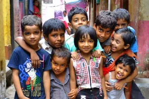बच्चों के अधिकार किसी दल की प्राथमिकता क्यों नहीं?