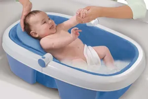 एक कला है शिशु को नहलाना