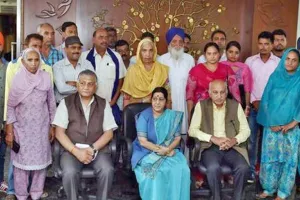 उनतालीस बेचारे, बेरोजगारी ने मारे