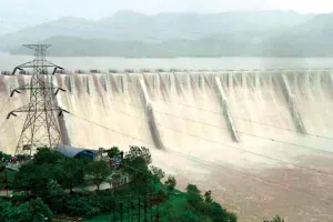 पूरी तरह बंद हो गयी सिंचाई के लिए नर्मदा की जलापूर्ति, पानी के बहाव में बड़ी गिरावट